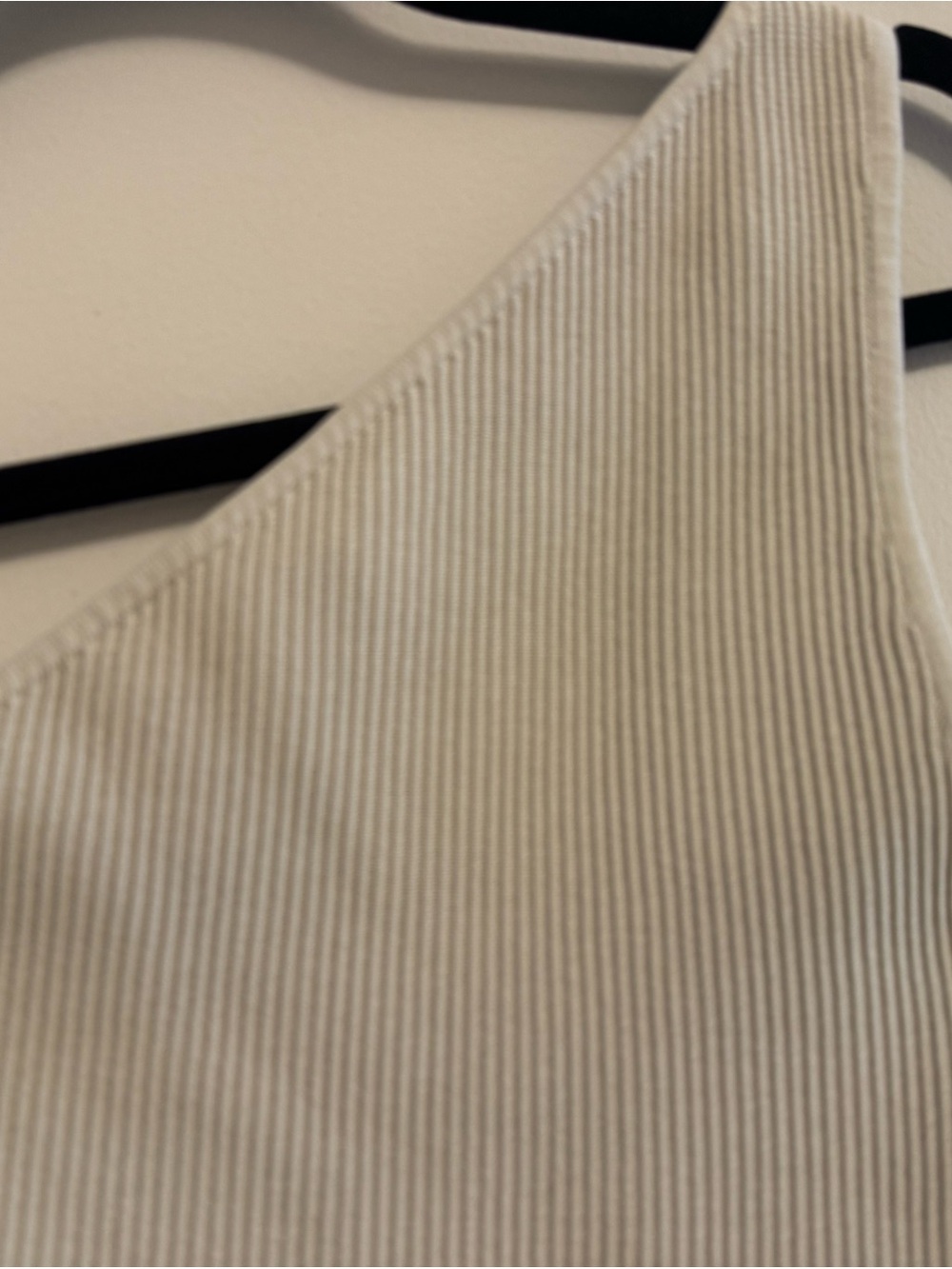 Babaton One-Shoulder Ribbed Cream Top - Picture 2 of 6